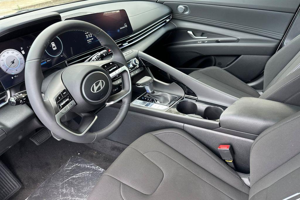 new 2025 Hyundai Elantra car, priced at $27,270