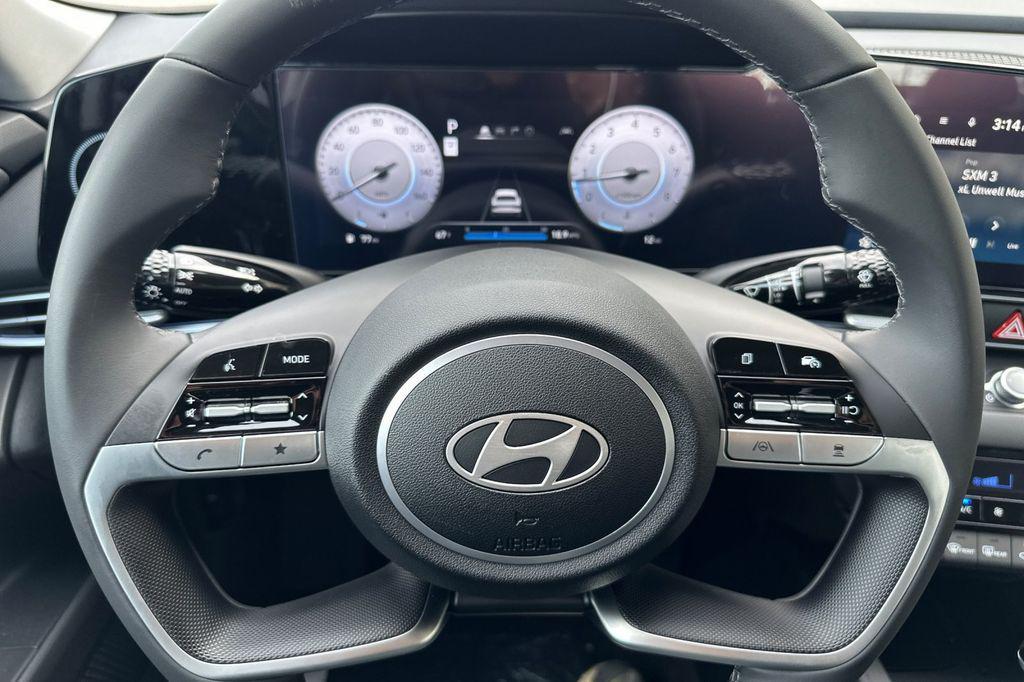 new 2025 Hyundai Elantra car, priced at $27,270