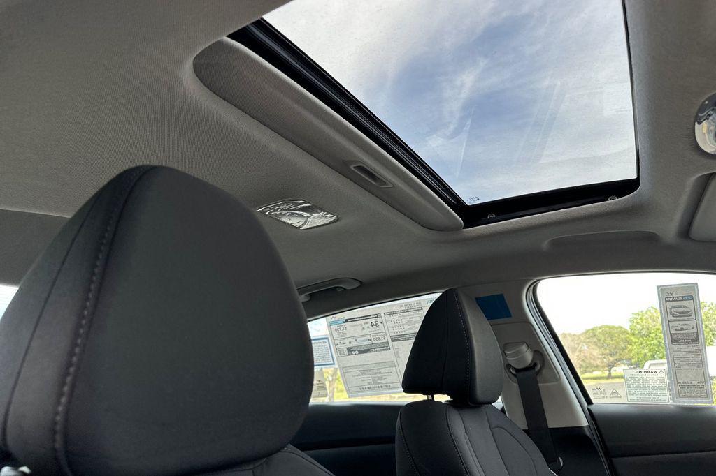 new 2025 Hyundai Elantra car, priced at $27,270