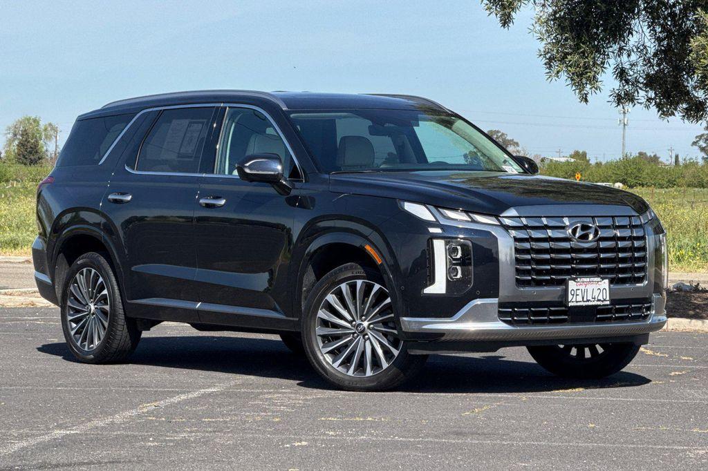 used 2023 Hyundai Palisade car, priced at $35,860