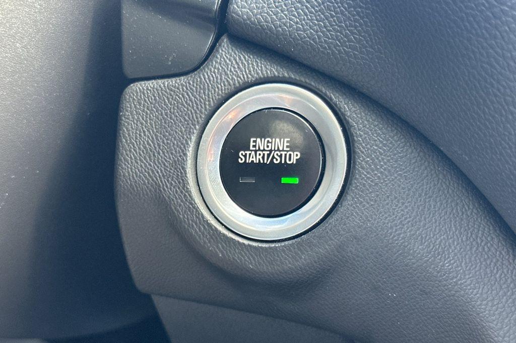 used 2020 Chevrolet Equinox car, priced at $17,001