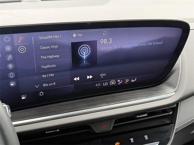 2024 Summit White Buick Envision