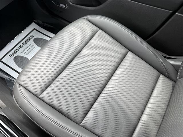 2024 Summit White Buick Envision