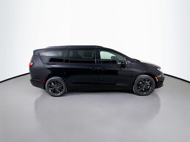 new 2026 Chrysler Pacifica car, priced at $44,230