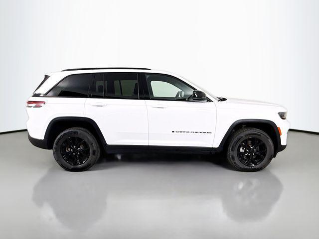 used 2024 Jeep Grand Cherokee car, priced at $31,312
