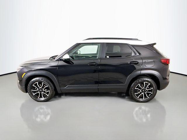 used 2024 Chevrolet TrailBlazer car, priced at $26,402
