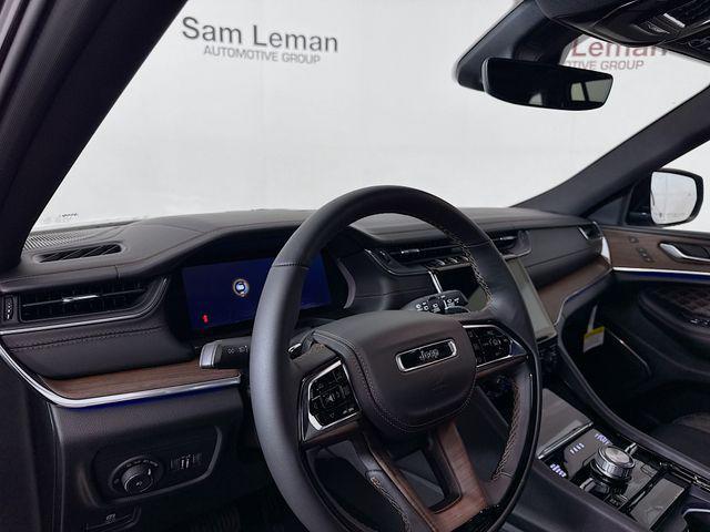 new 2025 Jeep Grand Cherokee car, priced at $54,175