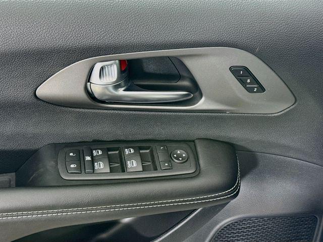 new 2027 Chrysler Pacifica car, priced at $43,952