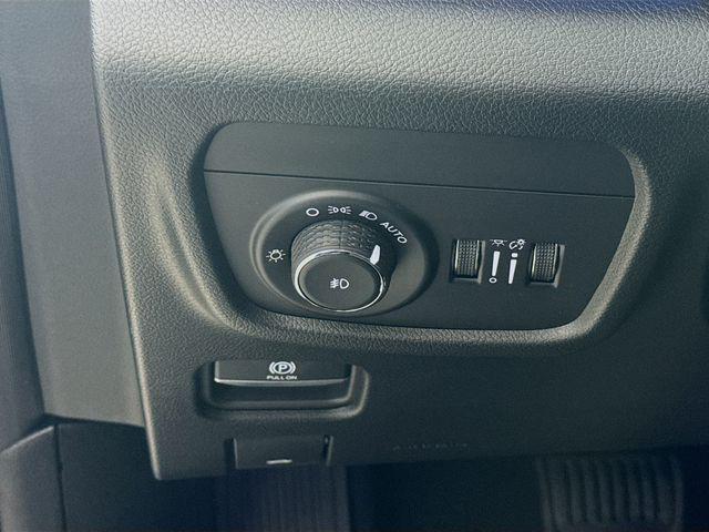 new 2025 Jeep Grand Cherokee car, priced at $54,175