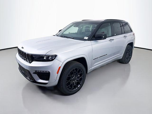 new 2025 Jeep Grand Cherokee car, priced at $54,175