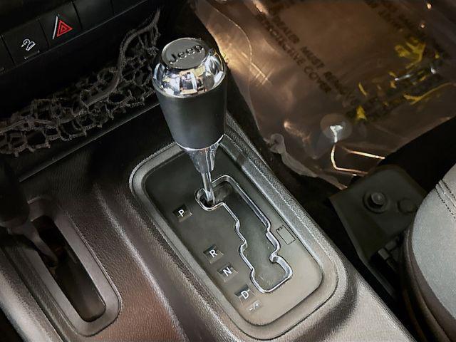 used 2015 Jeep Wrangler Unlimited car, priced at $12,900