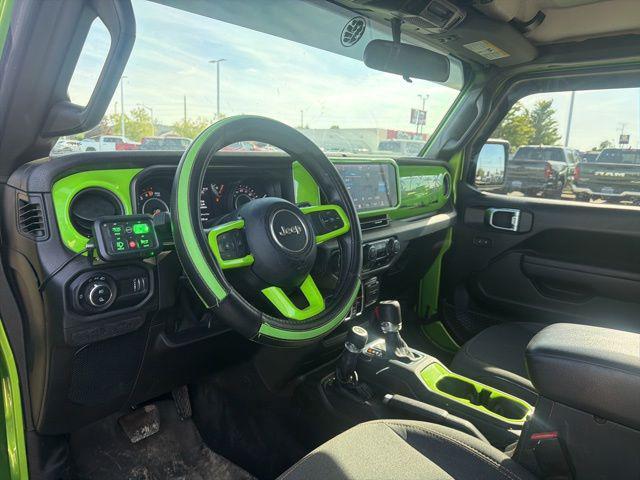 used 2025 Jeep Gladiator car, priced at $40,402