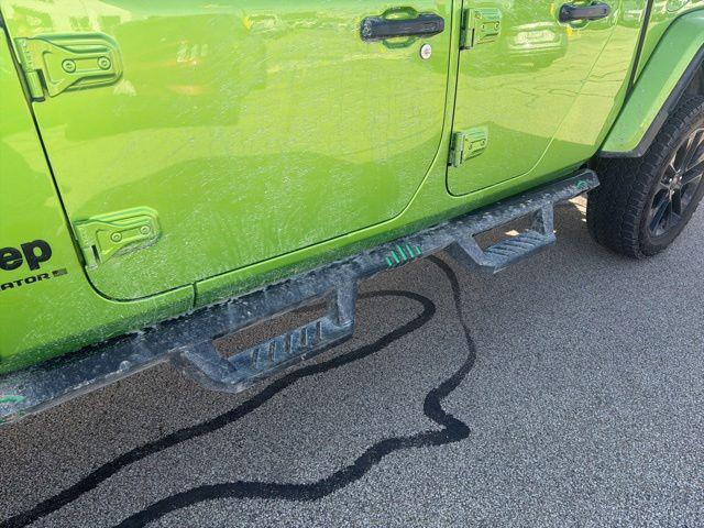 used 2025 Jeep Gladiator car, priced at $40,402