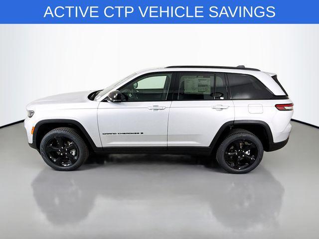 new 2025 Jeep Grand Cherokee car, priced at $41,720