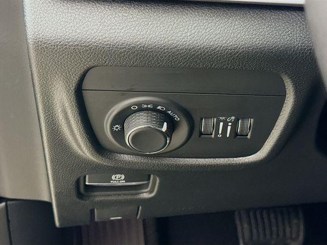 new 2025 Jeep Grand Cherokee car, priced at $39,230