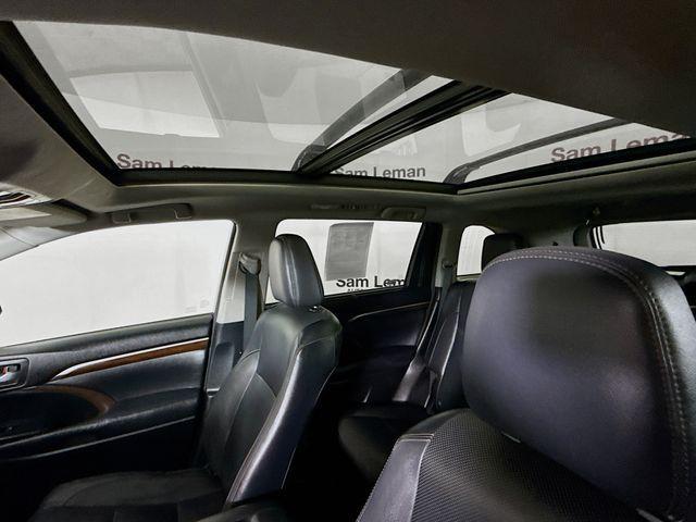 used 2014 Toyota Highlander car, priced at $15,765