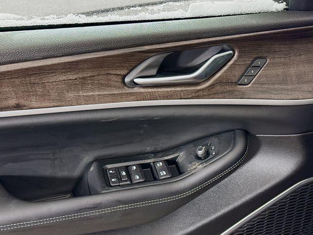 new 2026 Jeep Grand Cherokee car, priced at $43,985