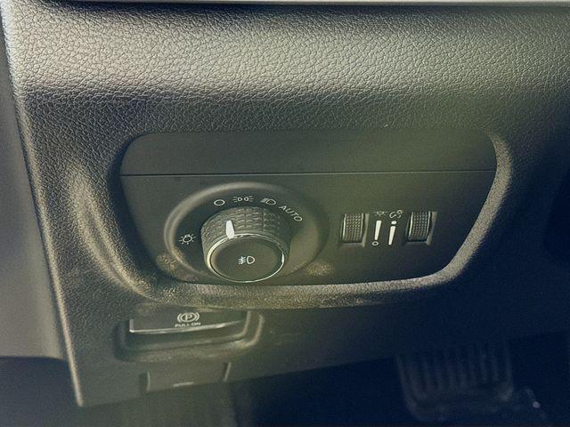 new 2026 Jeep Grand Cherokee car, priced at $43,985