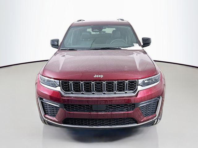 new 2026 Jeep Grand Cherokee car, priced at $43,985