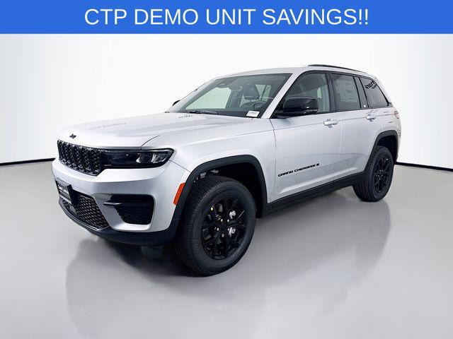 new 2025 Jeep Grand Cherokee car, priced at $38,742