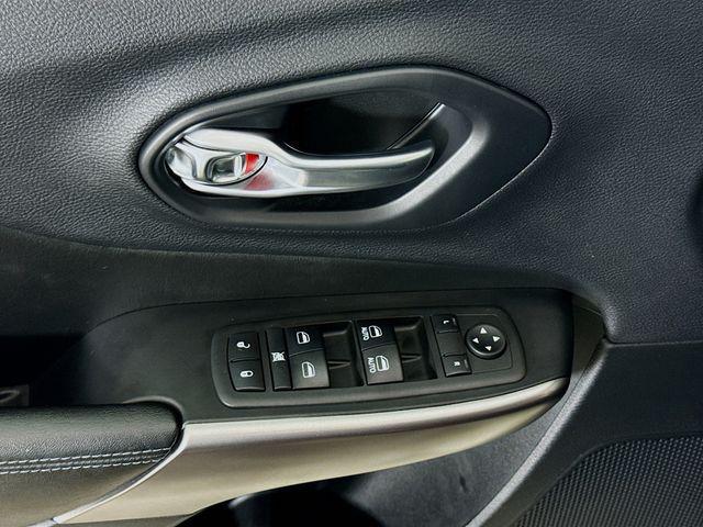 used 2019 Jeep Cherokee car, priced at $18,912