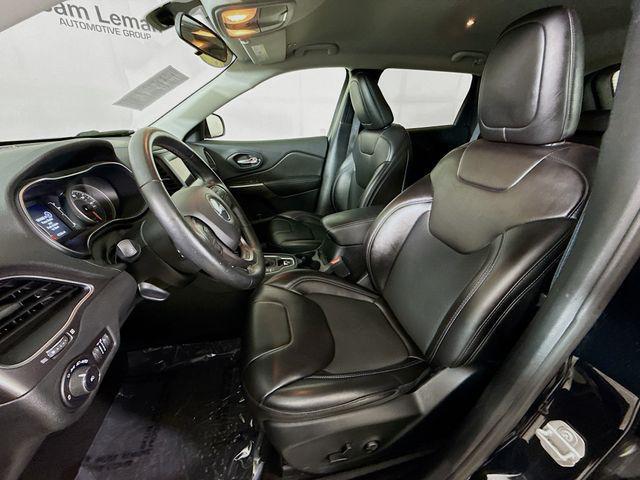 used 2019 Jeep Cherokee car, priced at $18,912
