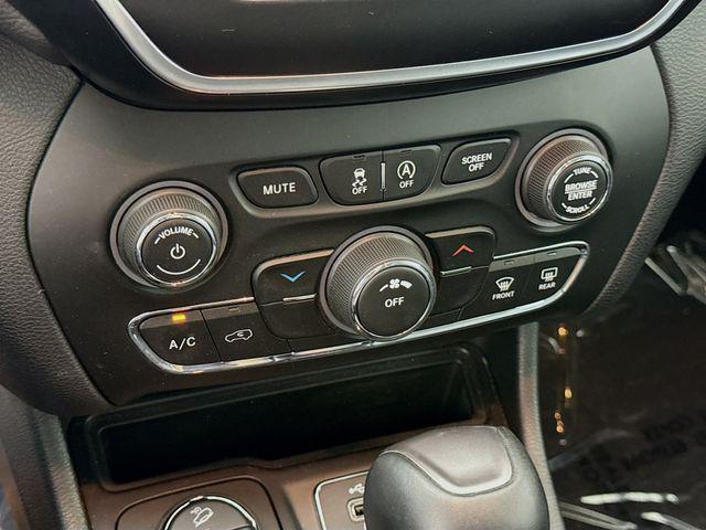 used 2019 Jeep Cherokee car, priced at $18,912