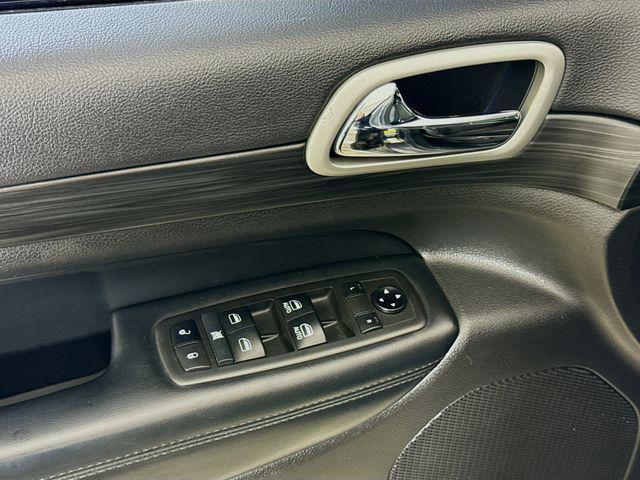 used 2021 Jeep Grand Cherokee car, priced at $23,212