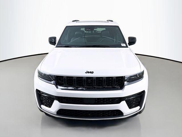 new 2026 Jeep Grand Cherokee car, priced at $46,405