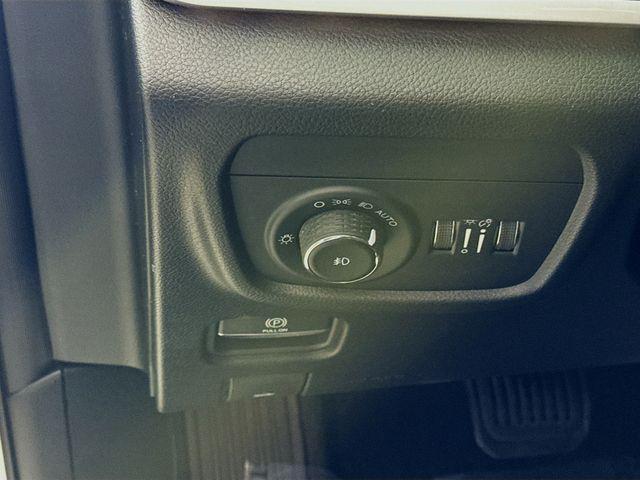 new 2026 Jeep Grand Cherokee car, priced at $46,405