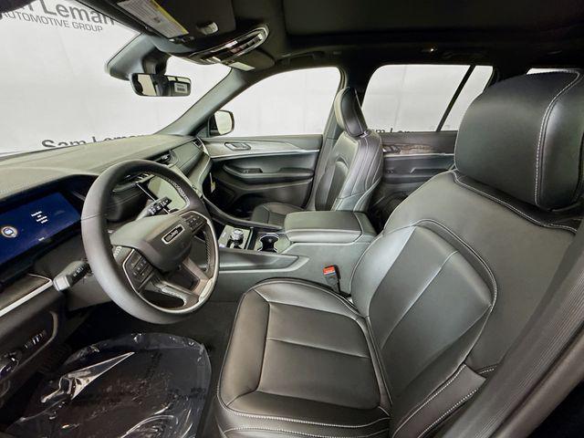 new 2025 Jeep Grand Cherokee car, priced at $44,235