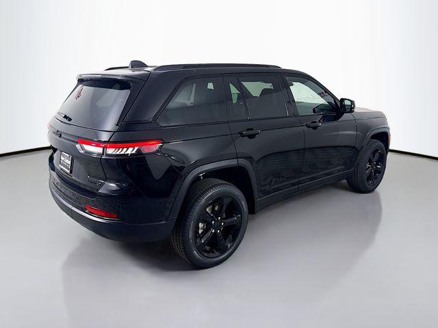 new 2025 Jeep Grand Cherokee car, priced at $42,220