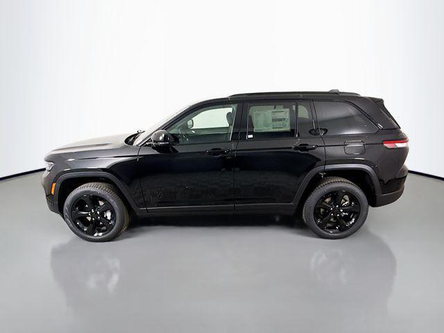 new 2025 Jeep Grand Cherokee car, priced at $42,220