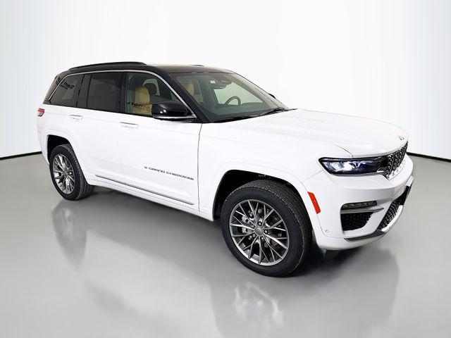 new 2025 Jeep Grand Cherokee car, priced at $52,055