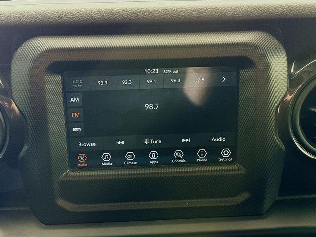 used 2022 Jeep Wrangler Unlimited car, priced at $27,265