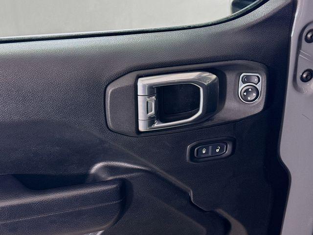 used 2022 Jeep Wrangler Unlimited car, priced at $27,265