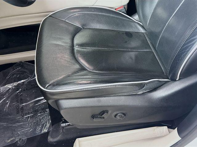 used 2021 Chrysler Pacifica car, priced at $22,312