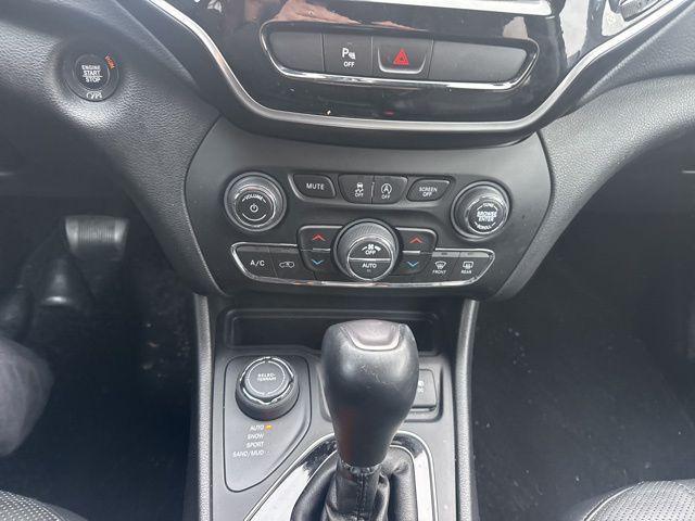 used 2020 Jeep Cherokee car, priced at $18,900