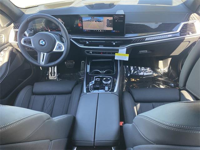 new 2025 BMW X7 car, priced at $119,370