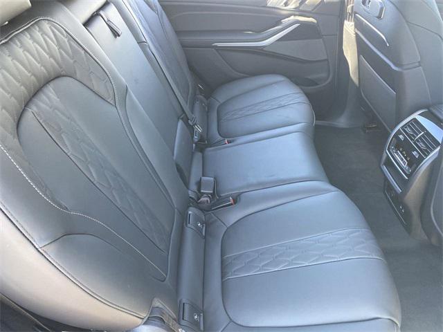 new 2025 BMW X7 car, priced at $119,370