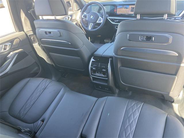 new 2025 BMW X7 car, priced at $119,370