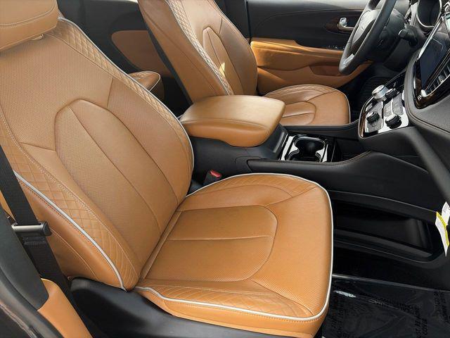 used 2022 Chrysler Pacifica car, priced at $30,999