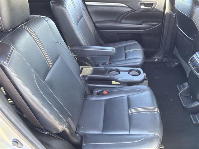 used 2018 Toyota Highlander car, priced at $20,675