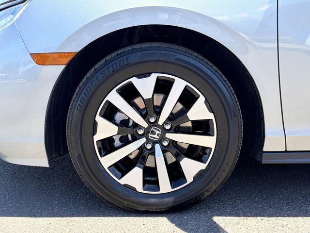 used 2025 Honda Odyssey car, priced at $37,552