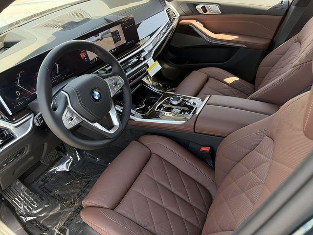 new 2026 BMW X7 car, priced at $98,584