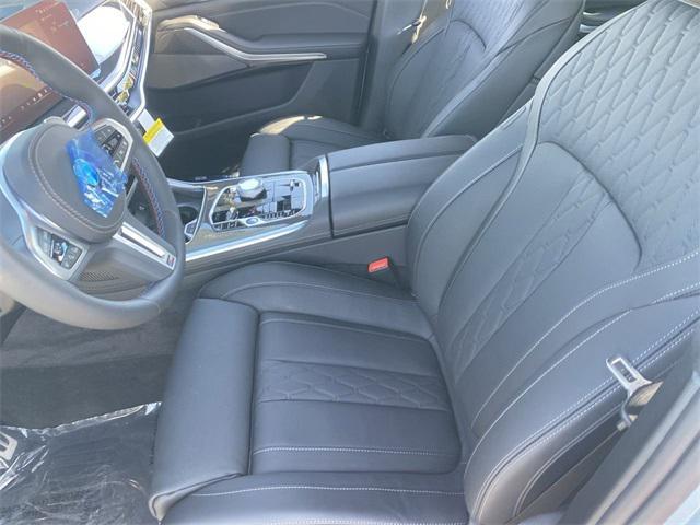new 2025 BMW X7 car, priced at $121,395
