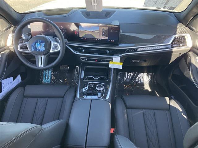 new 2025 BMW X7 car, priced at $121,395