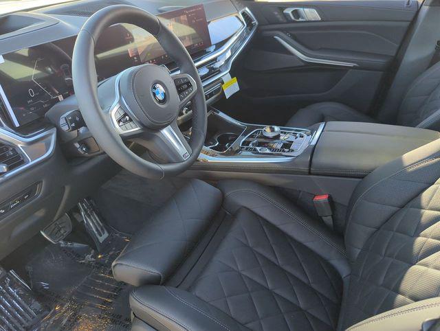new 2026 BMW X7 car, priced at $100,115