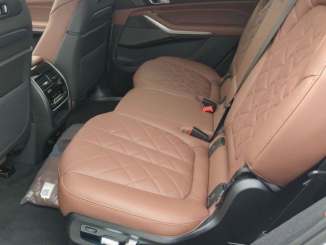 new 2026 BMW X7 car, priced at $92,800