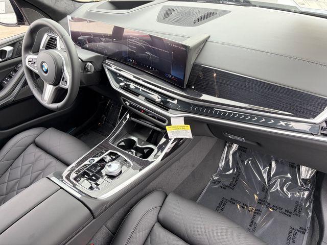 new 2026 BMW X7 car, priced at $100,614